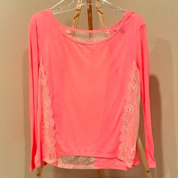 Vintage! AEO wide neck lace back top - Picture 2 of 4